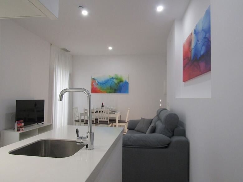 Aparthotel Apartamentos Santa Mar�a 15