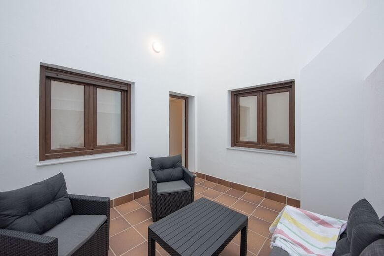 Aparthotel Apartamentos Santa Mar�a 15