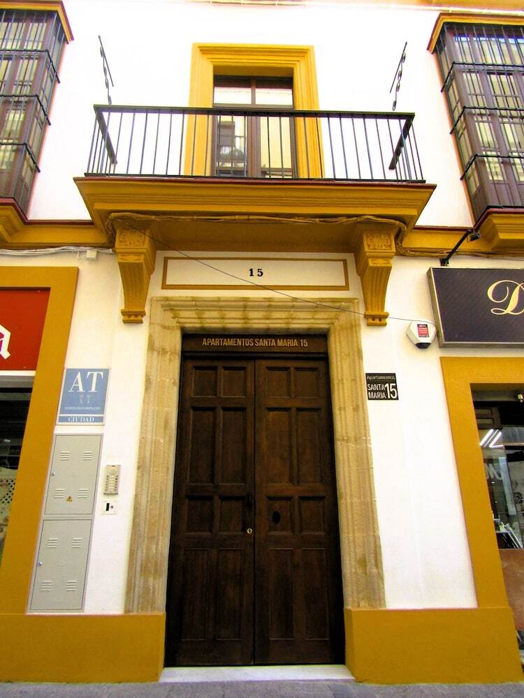 Aparthotel Apartamentos Santa Mar�a 15