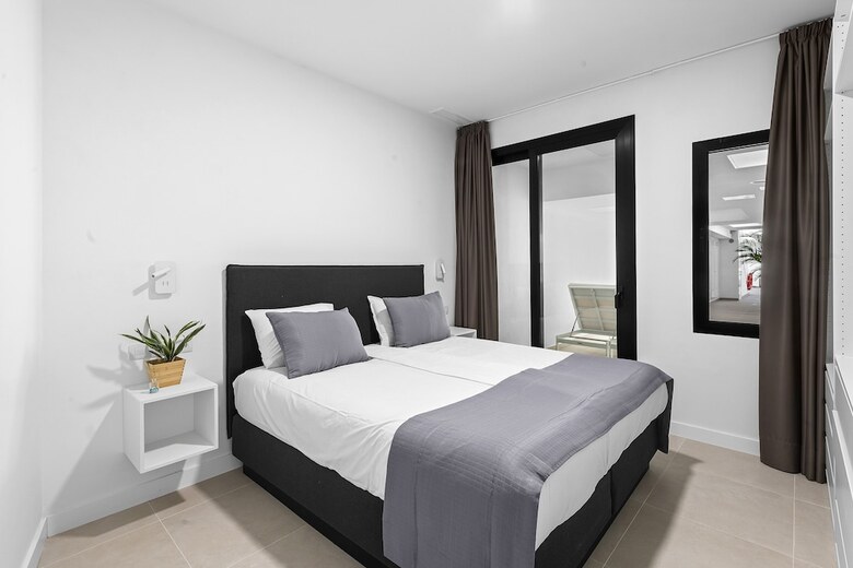 Aparthotel Palmera Sea View
