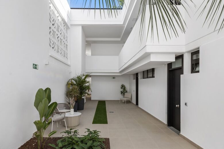 Aparthotel Palmera Sea View