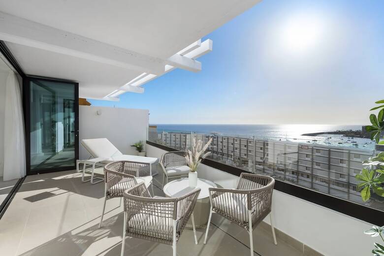Aparthotel Palmera Sea View