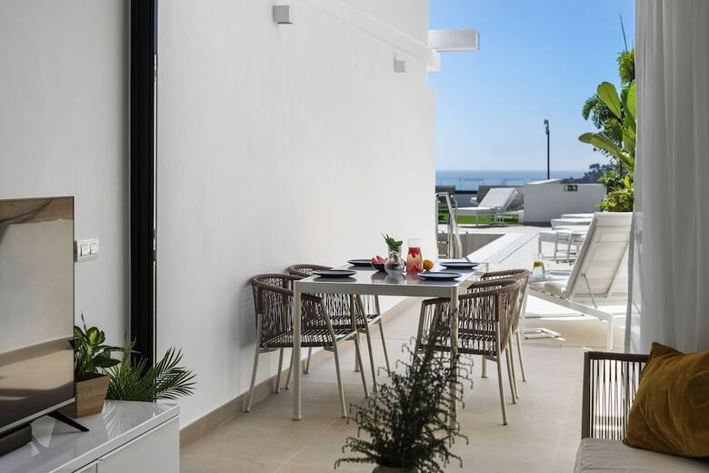 Aparthotel Palmera Sea View