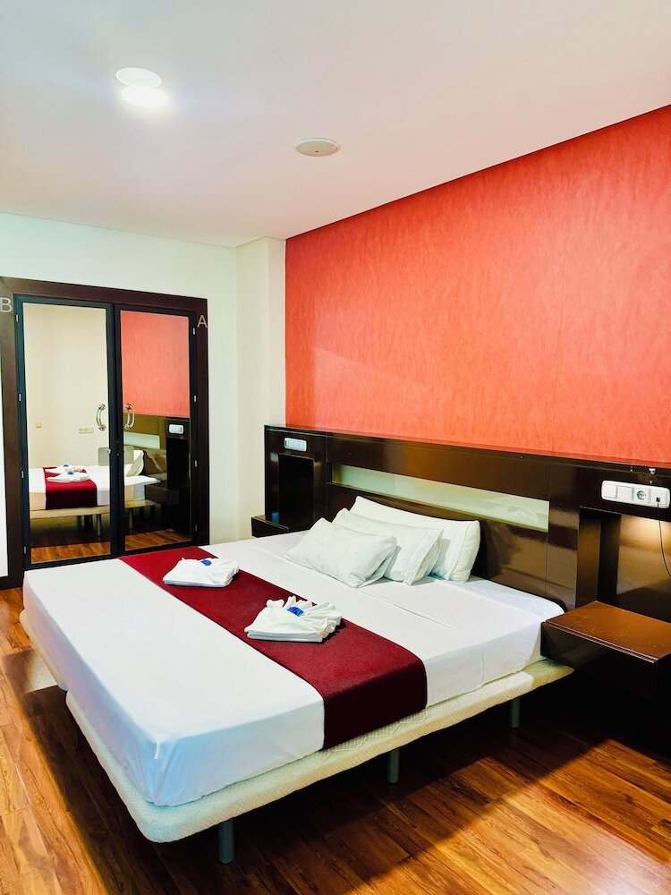 Hotel La Cantue�a