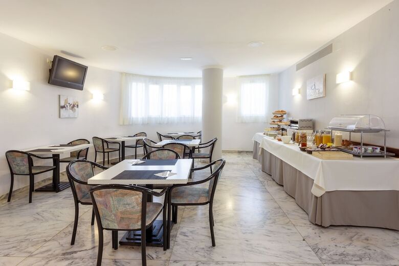 Hostal Molins Park