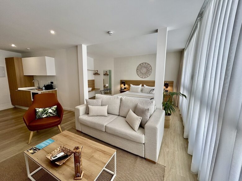 Hotel Emblem�tico Hi Suites