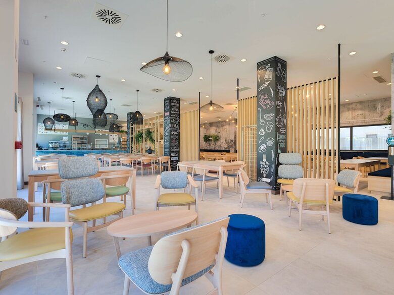 Hostal Livensa Living Studios Malaga Feria