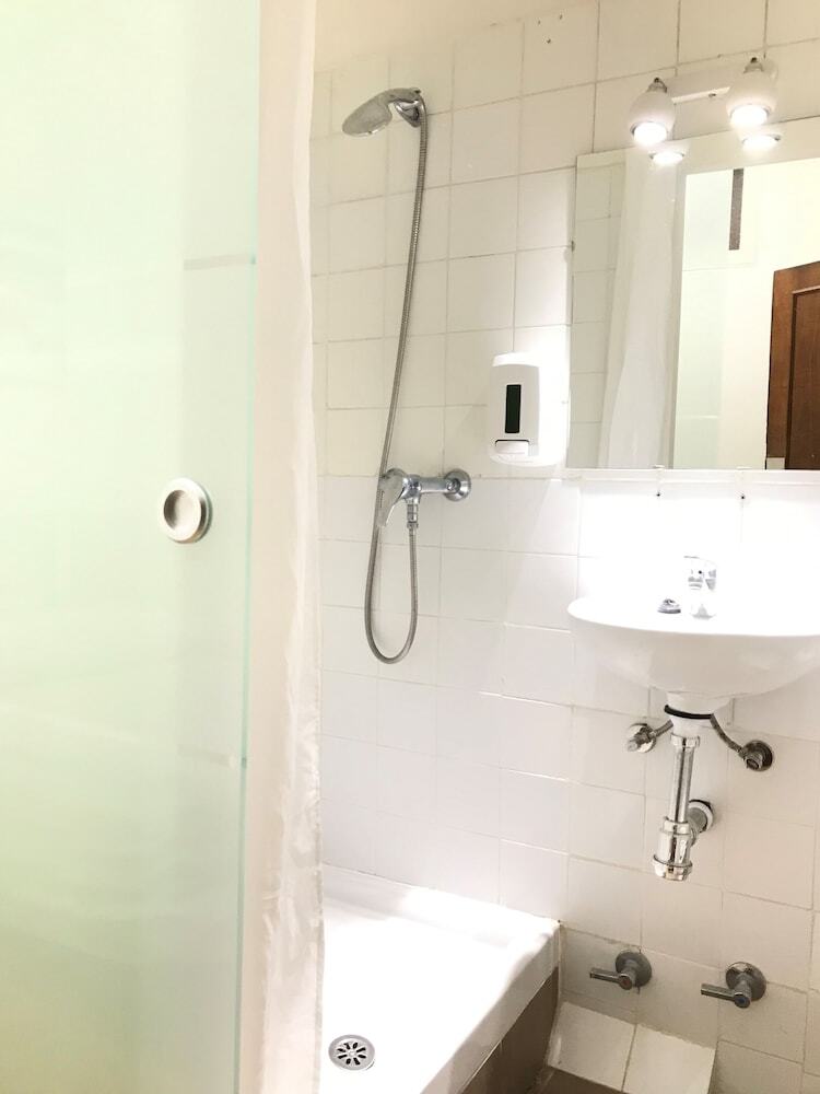 Hotel Hostal La Mexicana