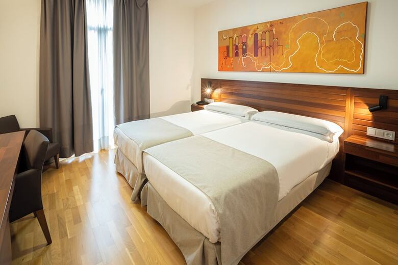 Hotel 4* Puente De Alcon�tar