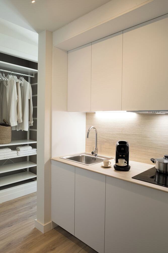Aparthotel Lan Suites