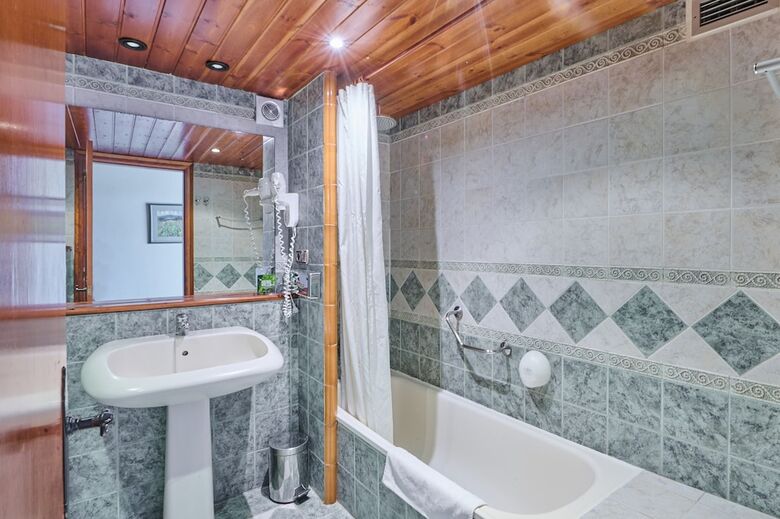 Hotel Mas De La Sala