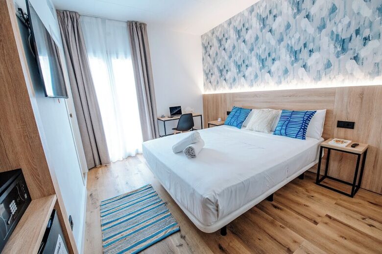 Sweet Lloret Suites - Smart Hotel