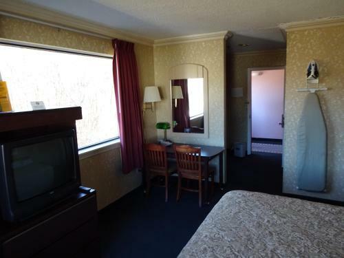 Hotel Hilltop Express Inn