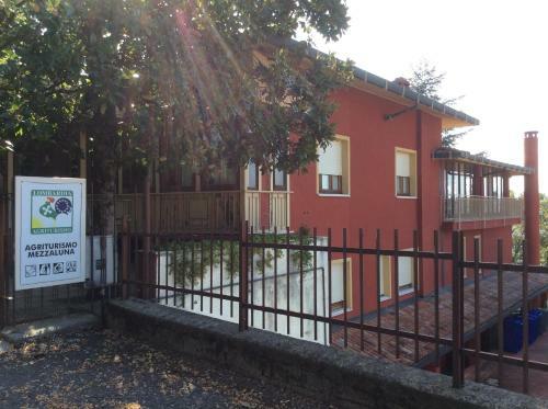 Hostal Agriturismo Mezzaluna