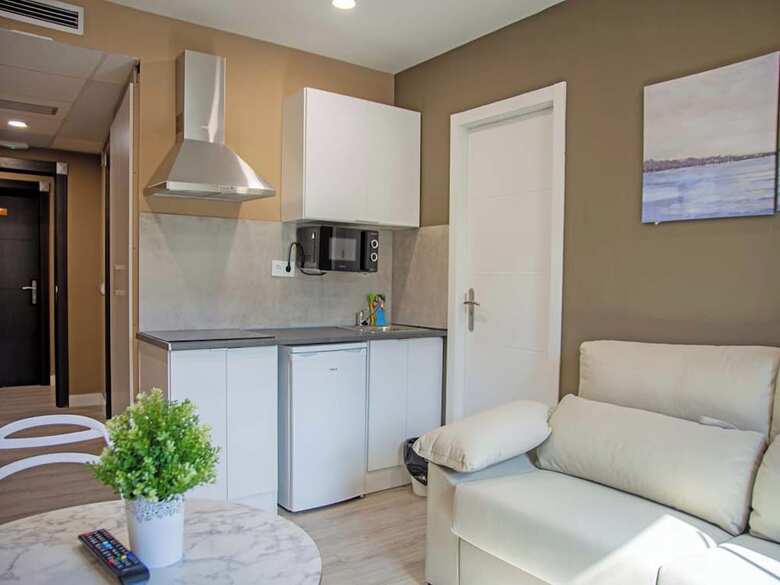Aparthotel Apartamentos Santander Malia�o Suites 3000