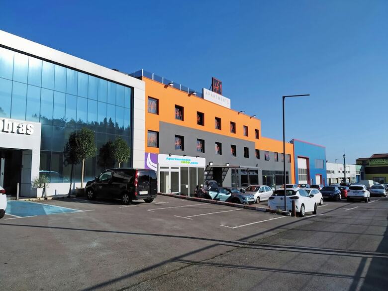 Aparthotel Apartamentos Santander Malia�o Suites 3000