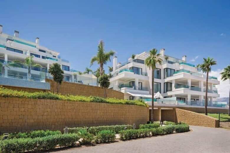 Hotel Seaview Residence With Pool