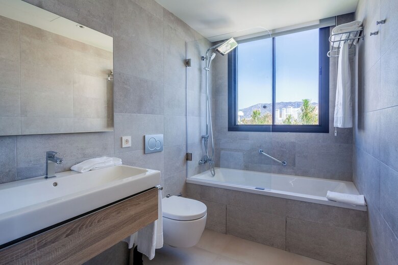 Hotel Seaview Residence With Pool