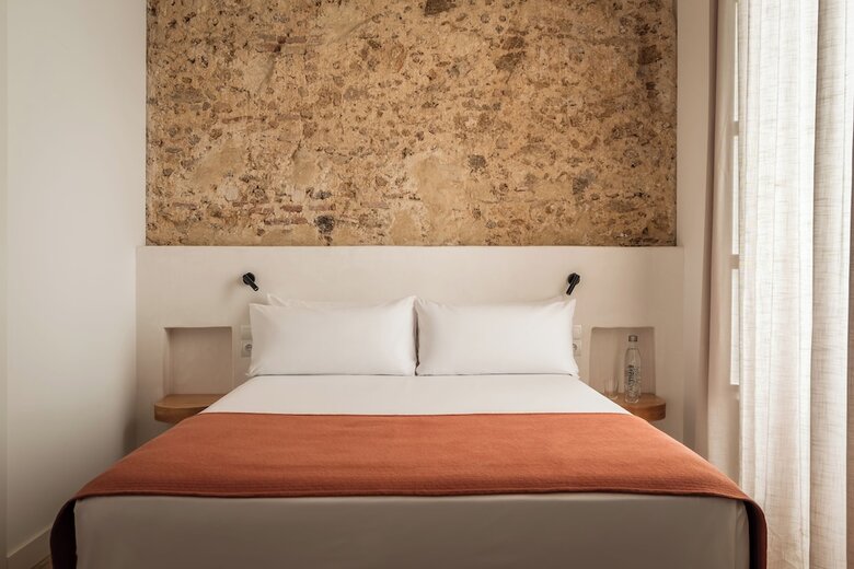 Hostal Bypillow Casa Gades