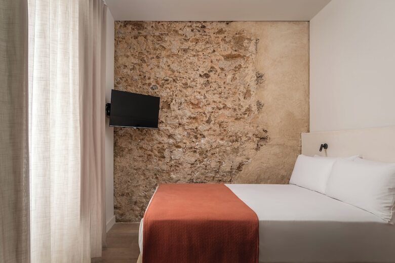 Hostal Bypillow Casa Gades