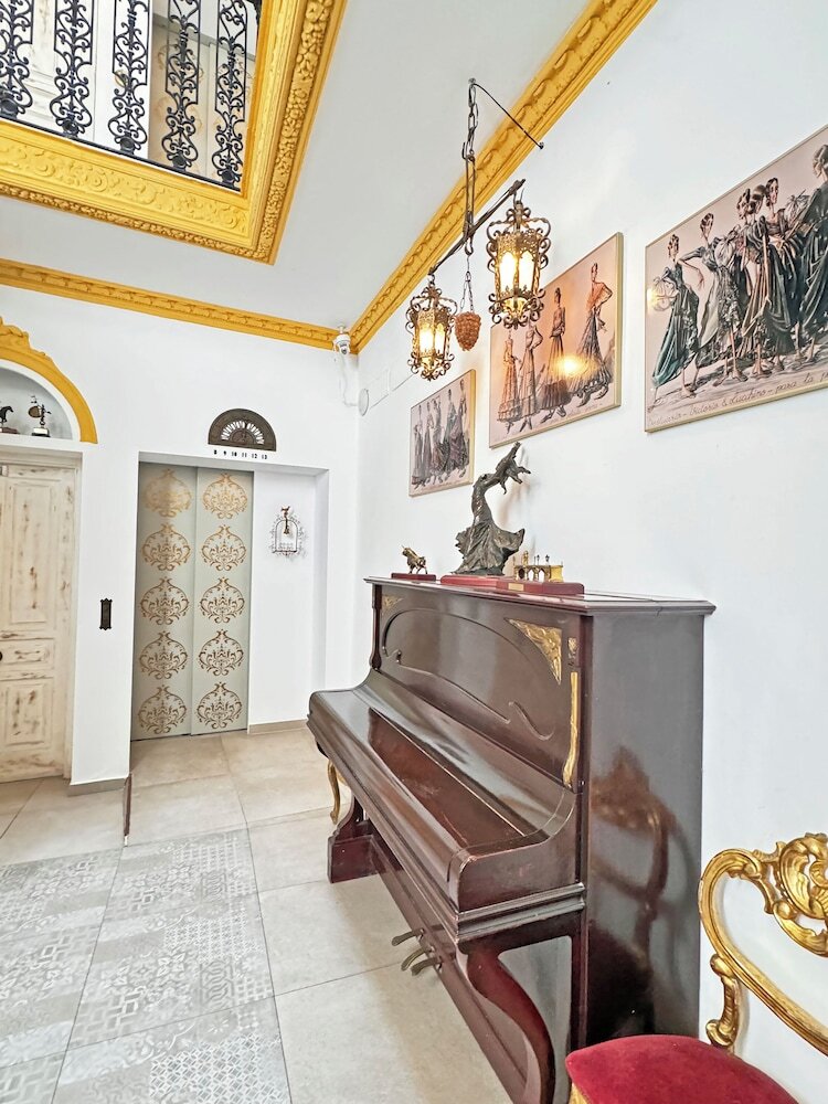Palace House H�rcules