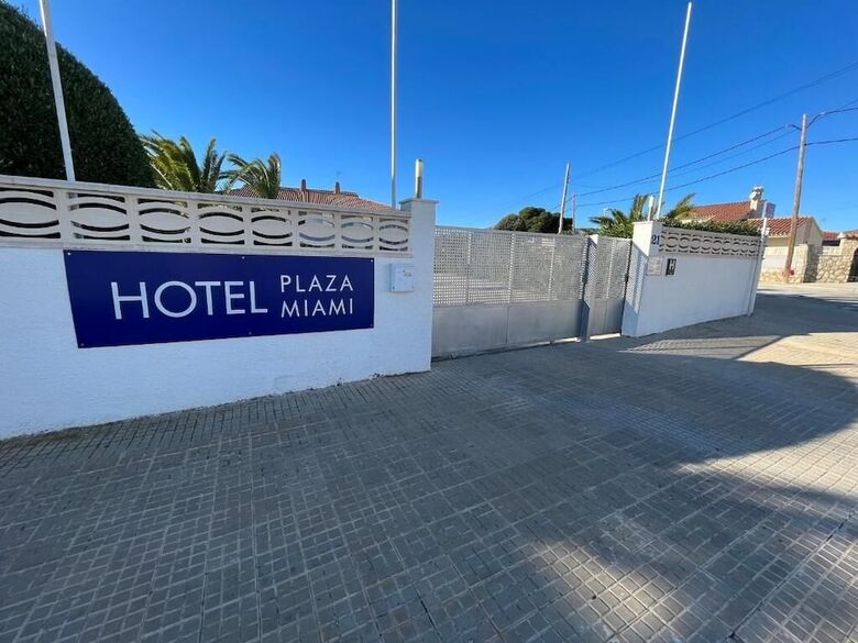 Hotel Plaza Miami Solo Adultos
