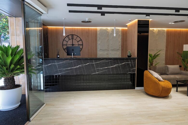 Mefolinkel Suits Hotel