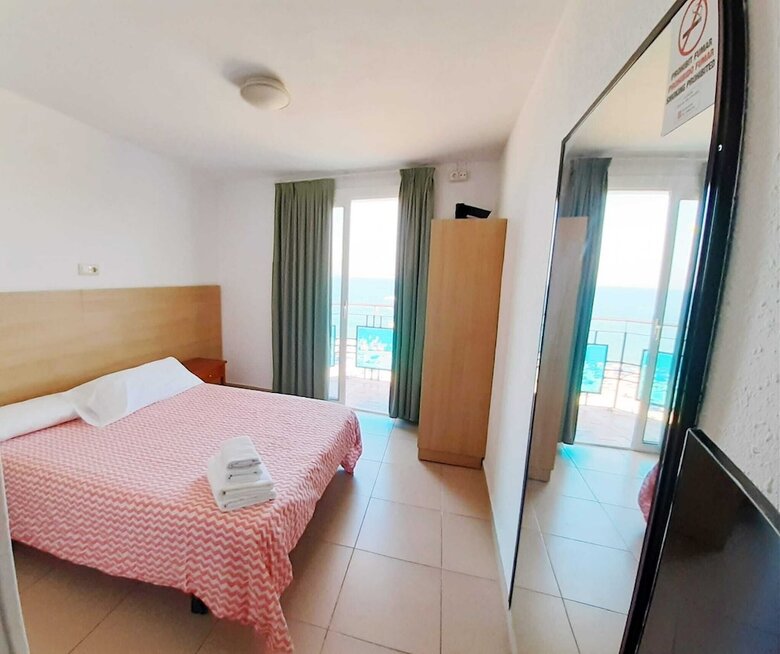 Hostal Lloret Playa