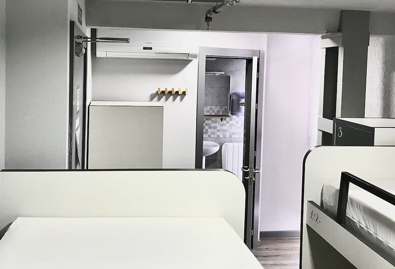Hostal Quartier Bilbao Hostel