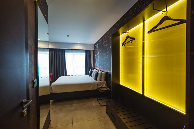 So City Hotel