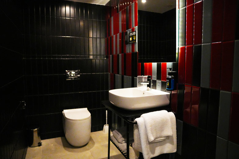So City Hotel