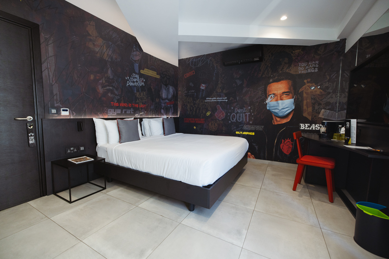 So City Hotel