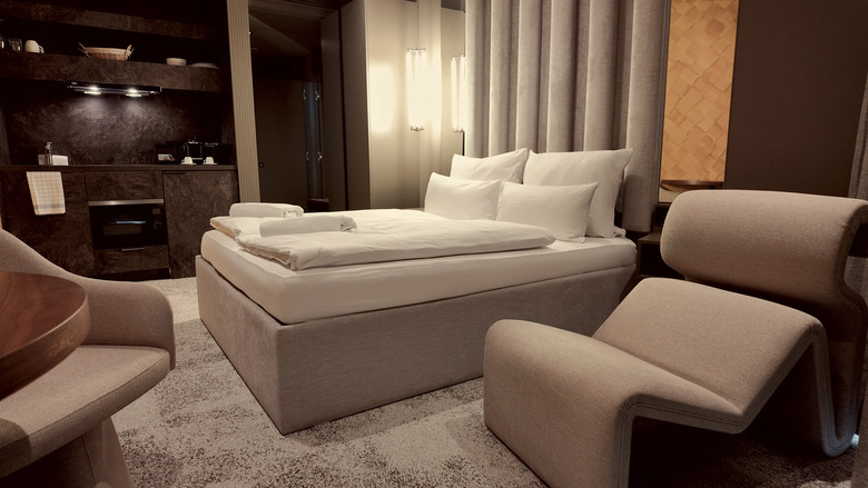 Bellman Hotel