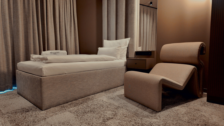 Bellman Hotel
