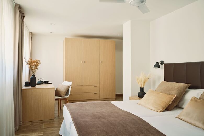Hostal Hotel Met Pamplona