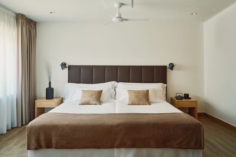 Hostal Hotel Met Pamplona