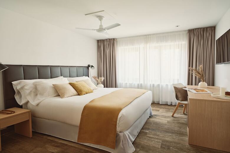 Hostal Hotel Met Pamplona