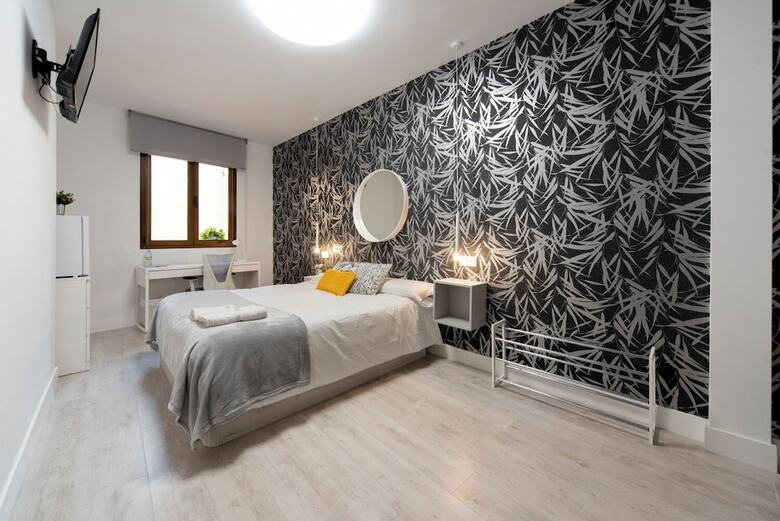 Hostal Vizcainos Home Away