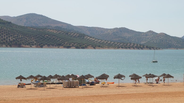Hotel Caserio de Iznajar