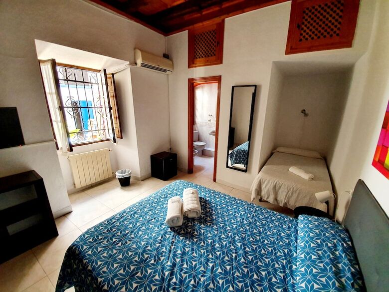Hostal Arc House Cordoba