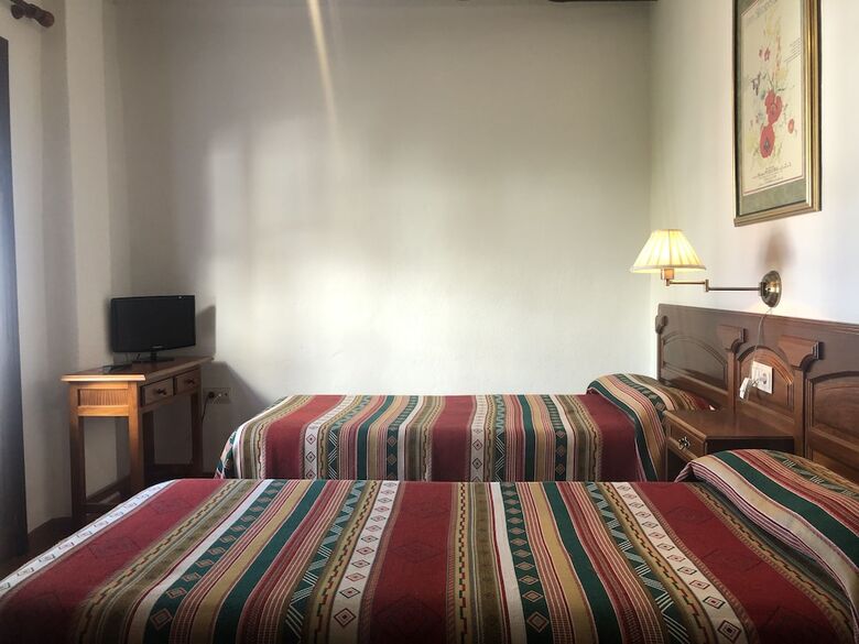 Hostal Poqueira