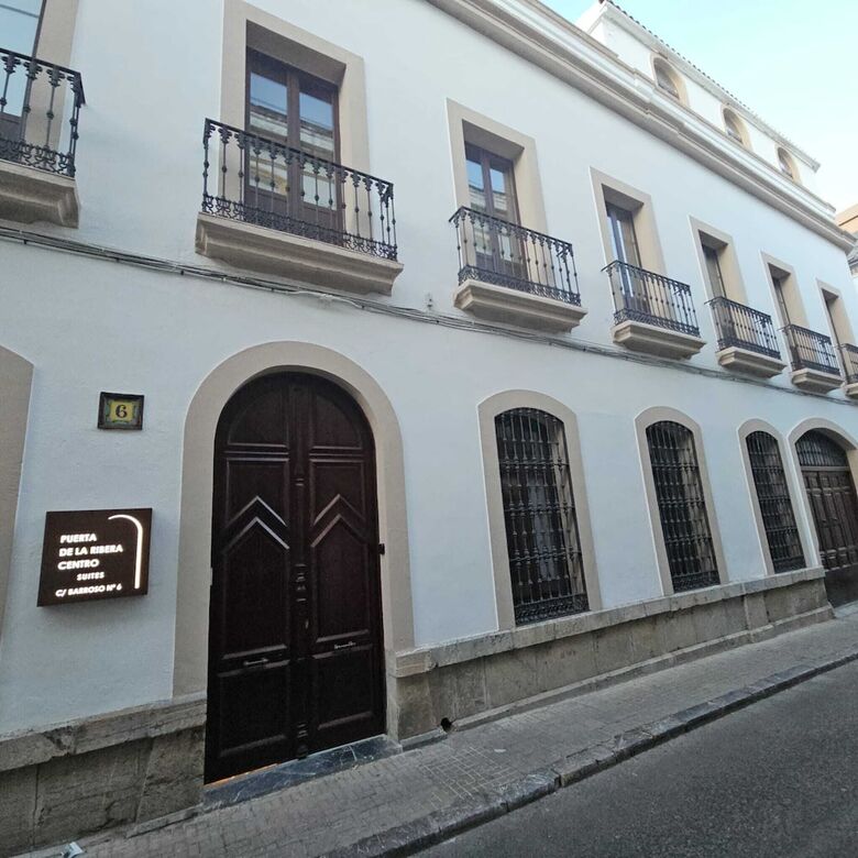Hotel Puerta De La Ribera Centro