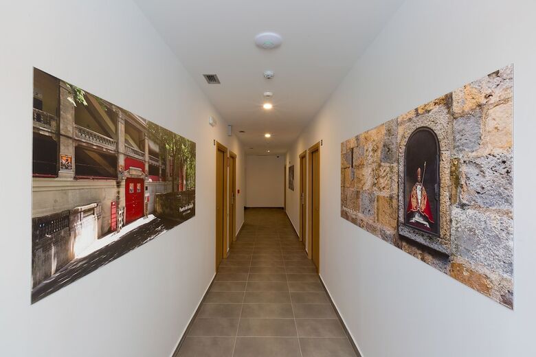 Iraipe Pamplona Hostal