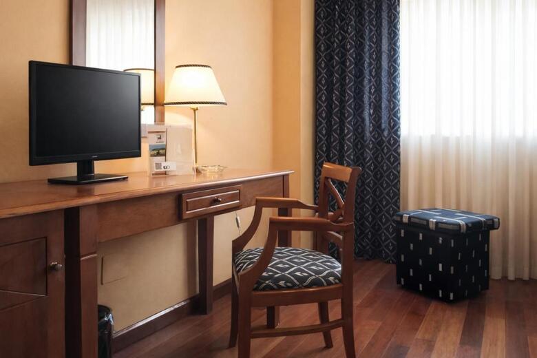 Hotel Checkin Basic Le�n Norte