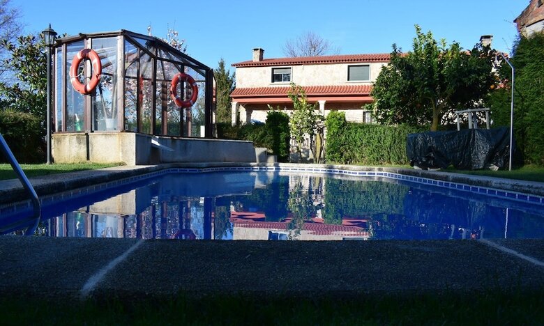 Casa Rural Os Carballos