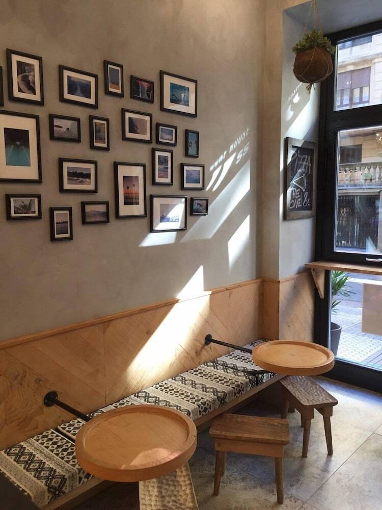 Hostal Surfing Etxea - Hostel