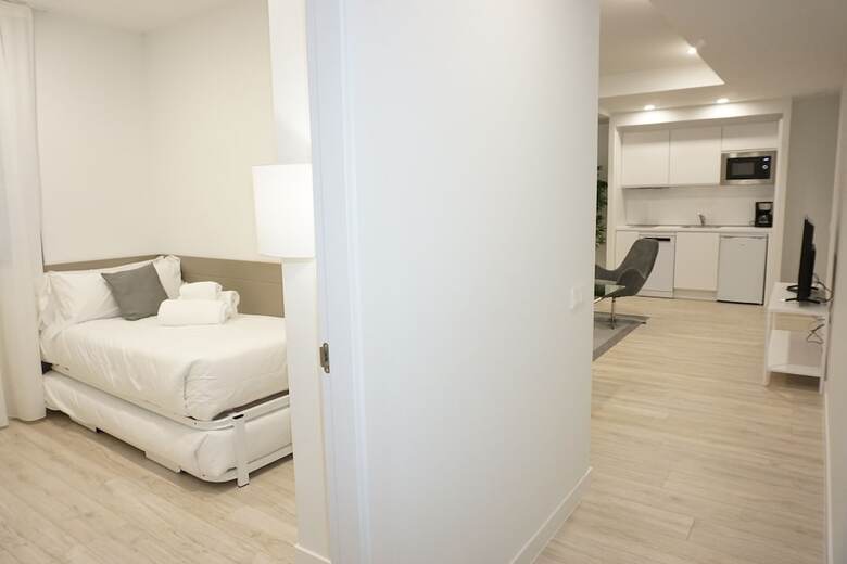 Aparthotel Ines Luna Suites