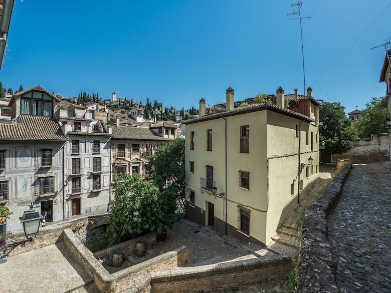 Aparthotel Limehome Granada Calle Sta. Ana