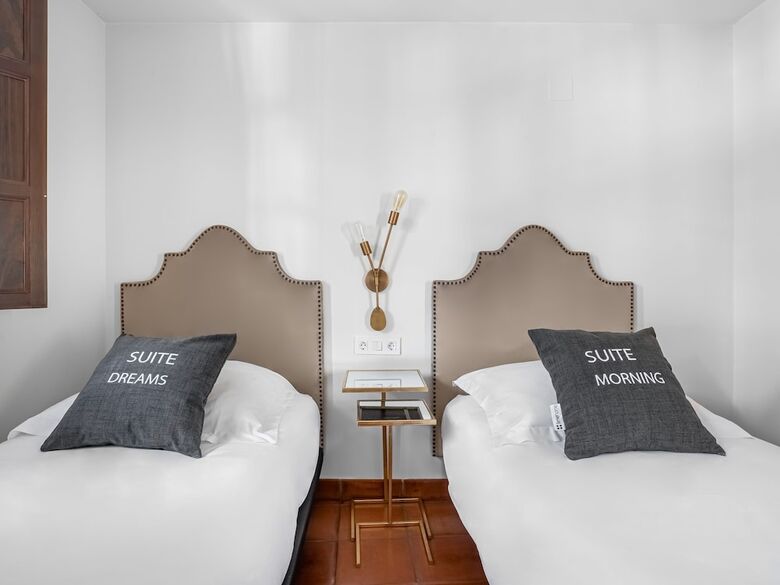 Aparthotel Limehome Granada Calle Sta. Ana