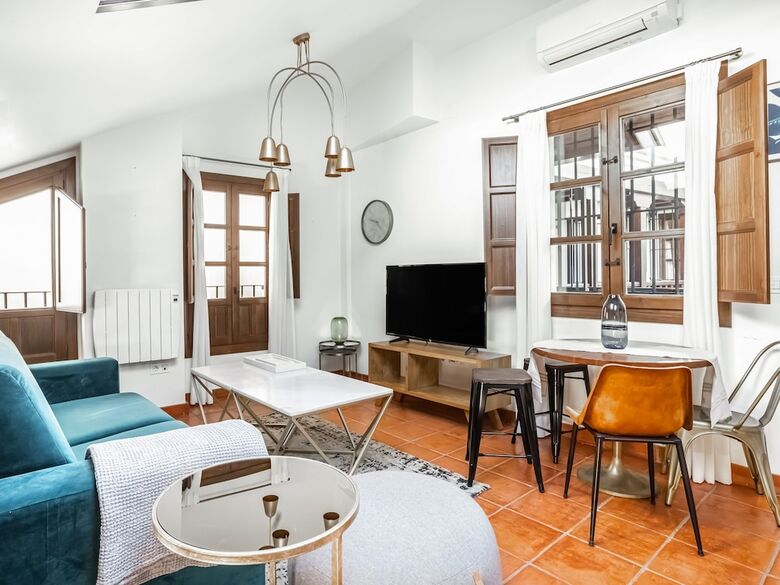 Aparthotel Limehome Granada Calle Sta. Ana